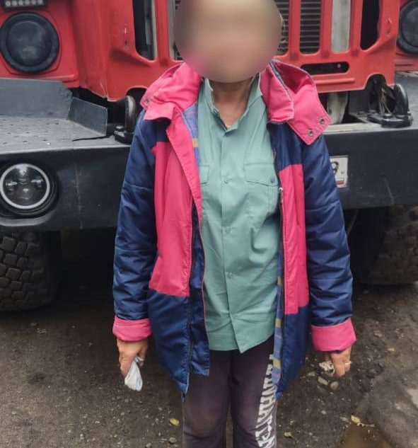Под Тверью пожарные нашли и вывели из леса заблудившуюся женщину Под Тверью пожарные нашли и вывели из леса заблудившуюся женщину