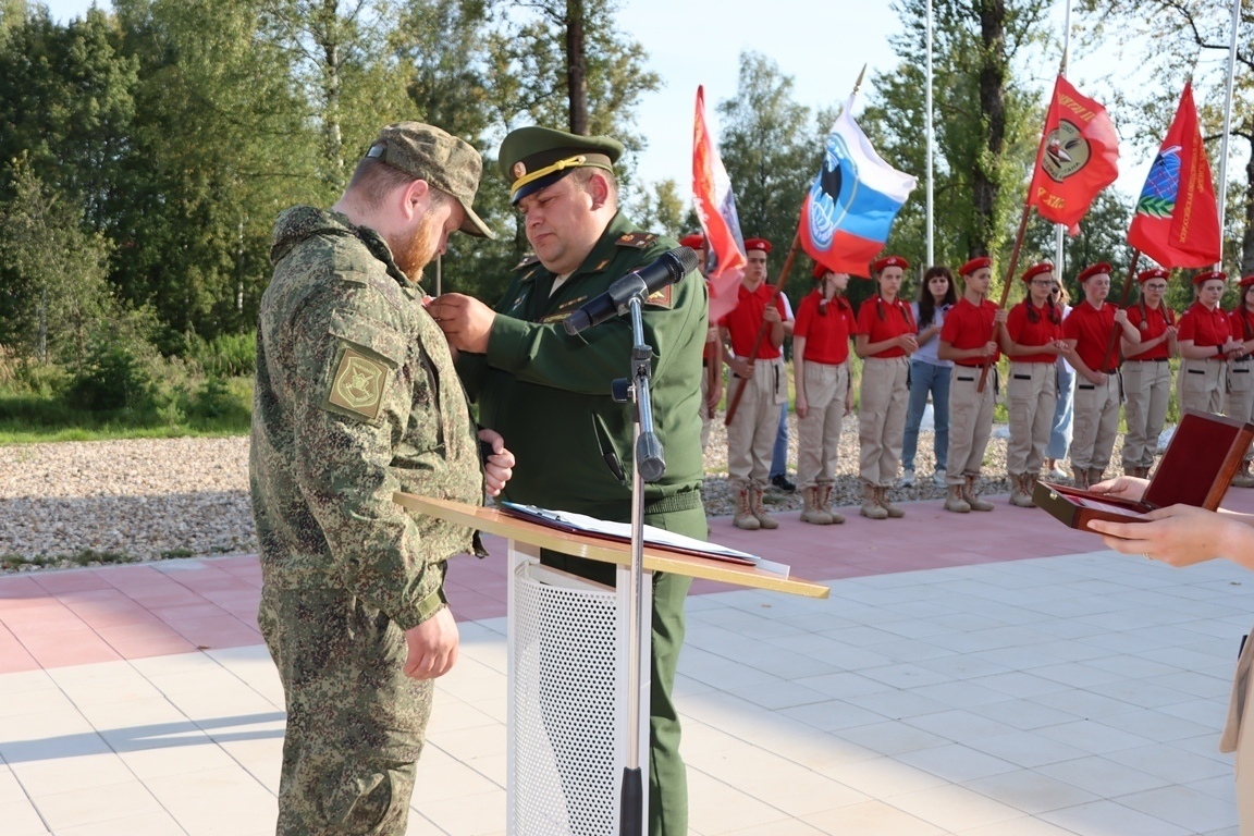 В Тверской области открыли памятный знак и мемориальные доски героям СВО