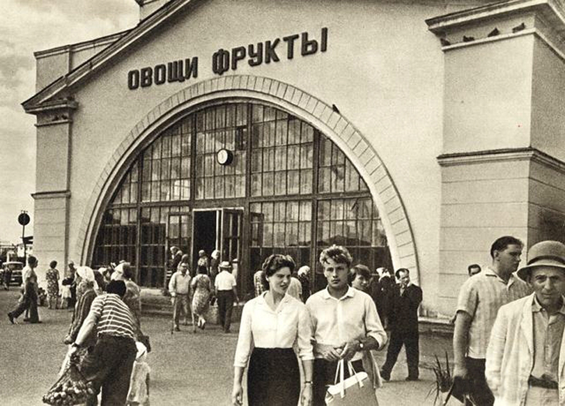 Встаньте на картонку: топ культовых тверских рынков девяностых