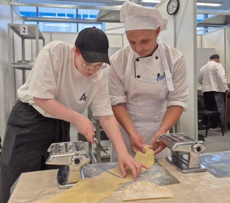 Чем накормил членов жюри ветеран СВО из Верхневолжья на чемпионате «Абилимпикс» Чем накормил членов жюри ветеран СВО из Верхневолжья на чемпионате «Абилимпикс»