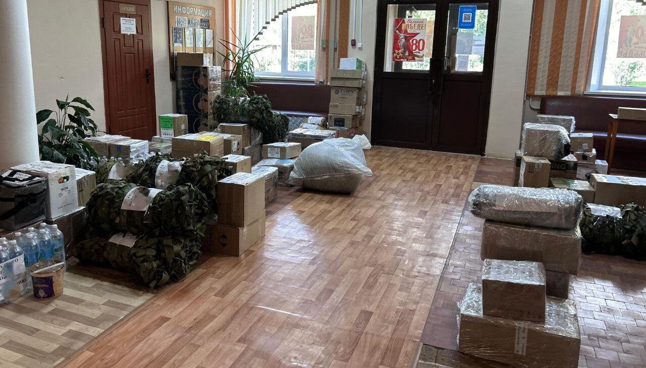 Транспорт, пиломатериалы, продукты питания: муниципалитеты Тверской области направляют помощь в зону СВО