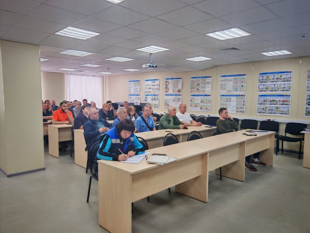 В Тверской области водители автобусов начали проходить ежегодные инструктажи