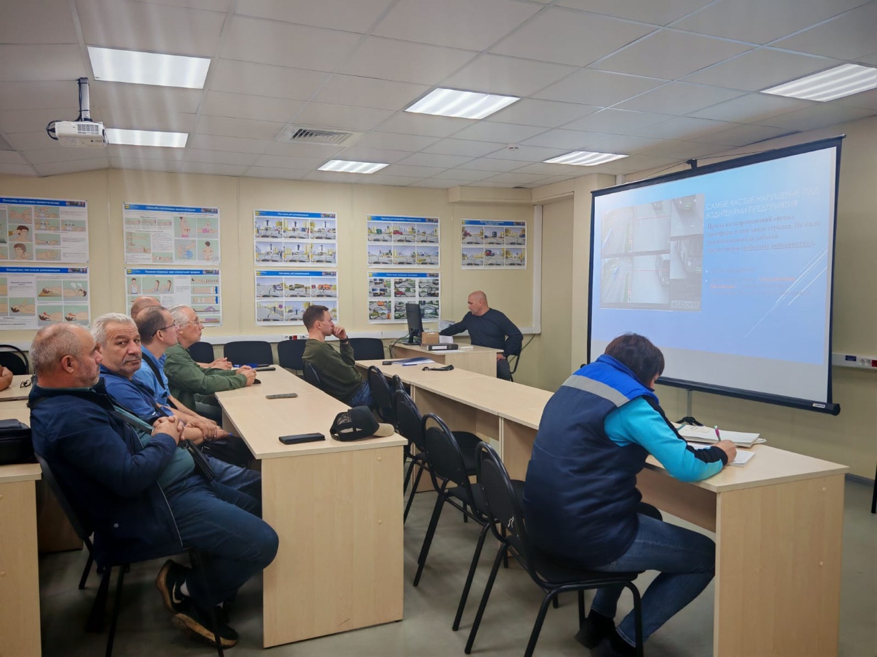 В Тверской области водители автобусов начали проходить ежегодные инструктажи