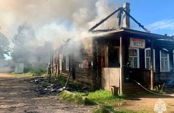 Огнеборцы ликвидировали пожар в магазине в Тверской области пожар