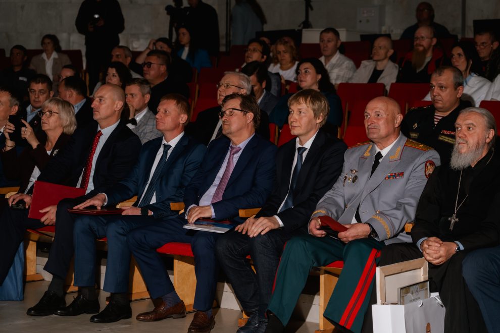 Президент Владимир Путин поздравил со столетним юбилеем Кимрскую фабрику имени Горького