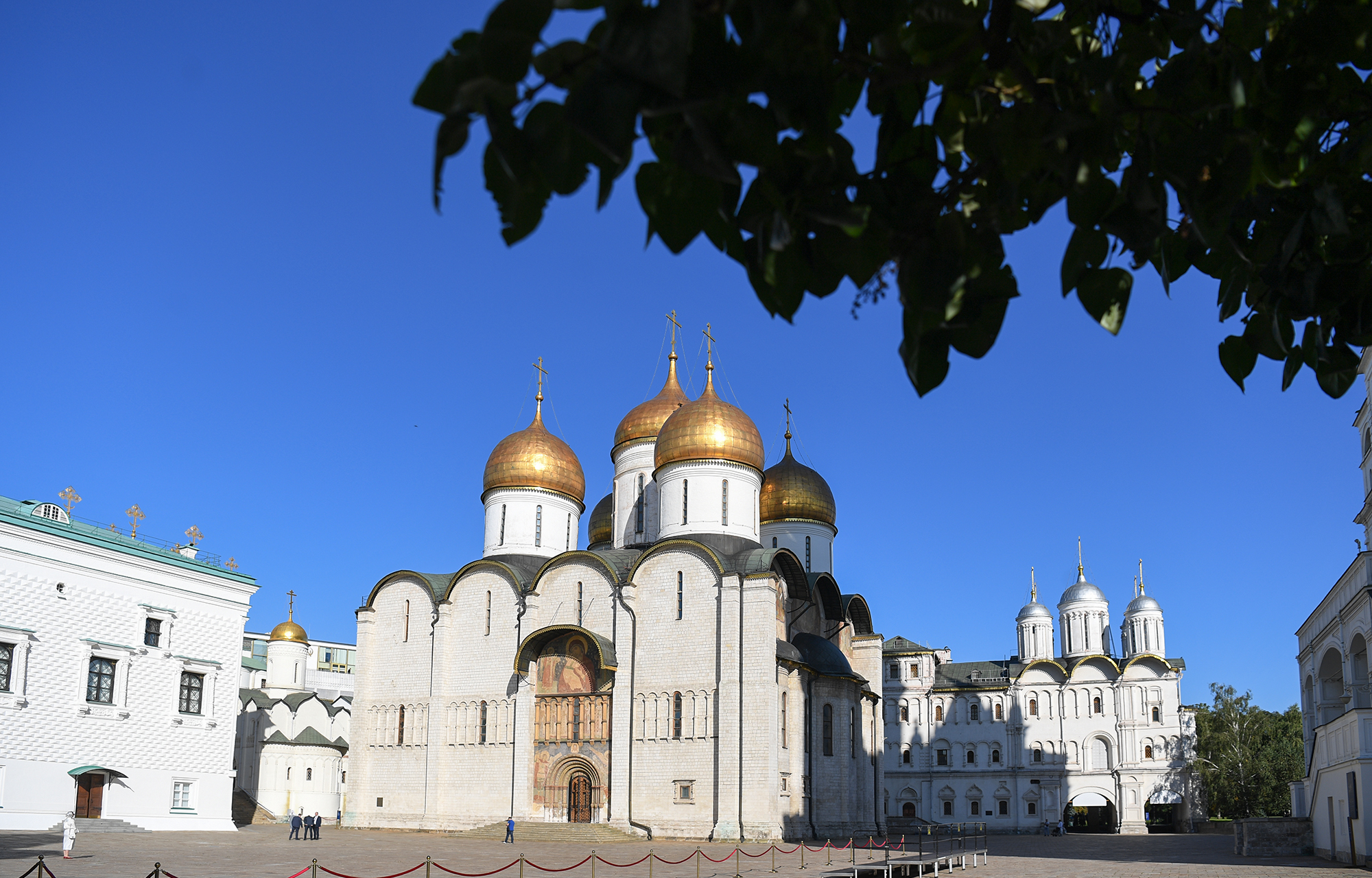 Губернатор Игорь Руденя посетил литургию в Успенском соборе Кремля, где патриарх Московский и Всея Руси Кирилл возвёл в сан епископа Ржевского и Торопецкого Силуана