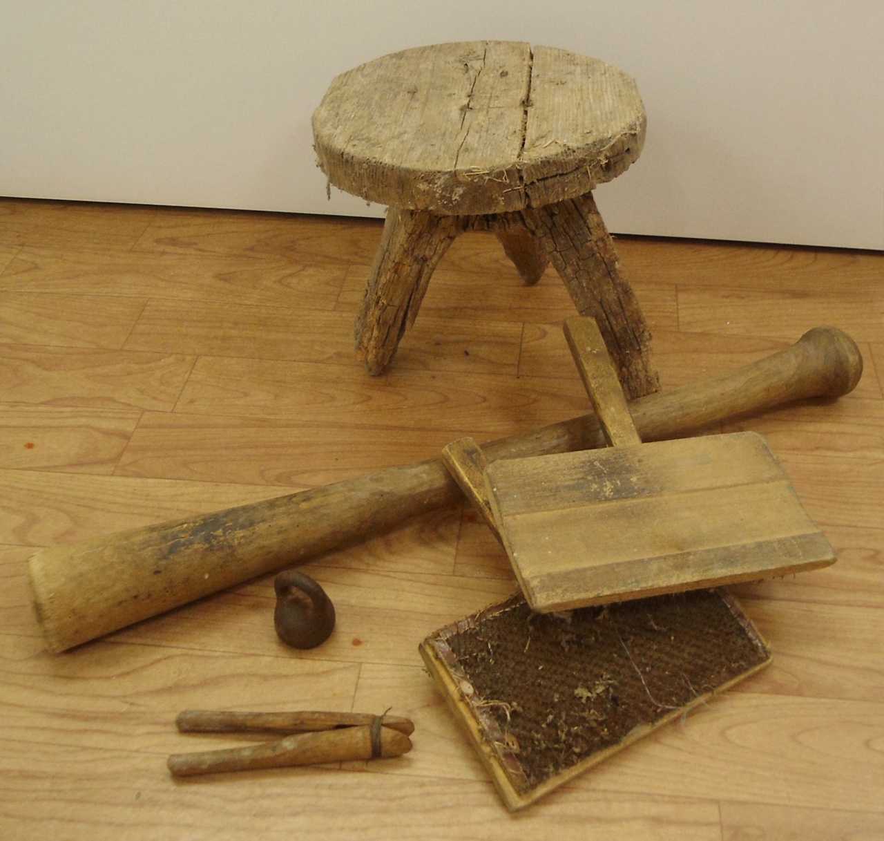 В Андреапольский музей передали ценные "именные" вещи