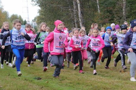 «Кросс нации»: любители бега разных возрастов соберутся под Тверью