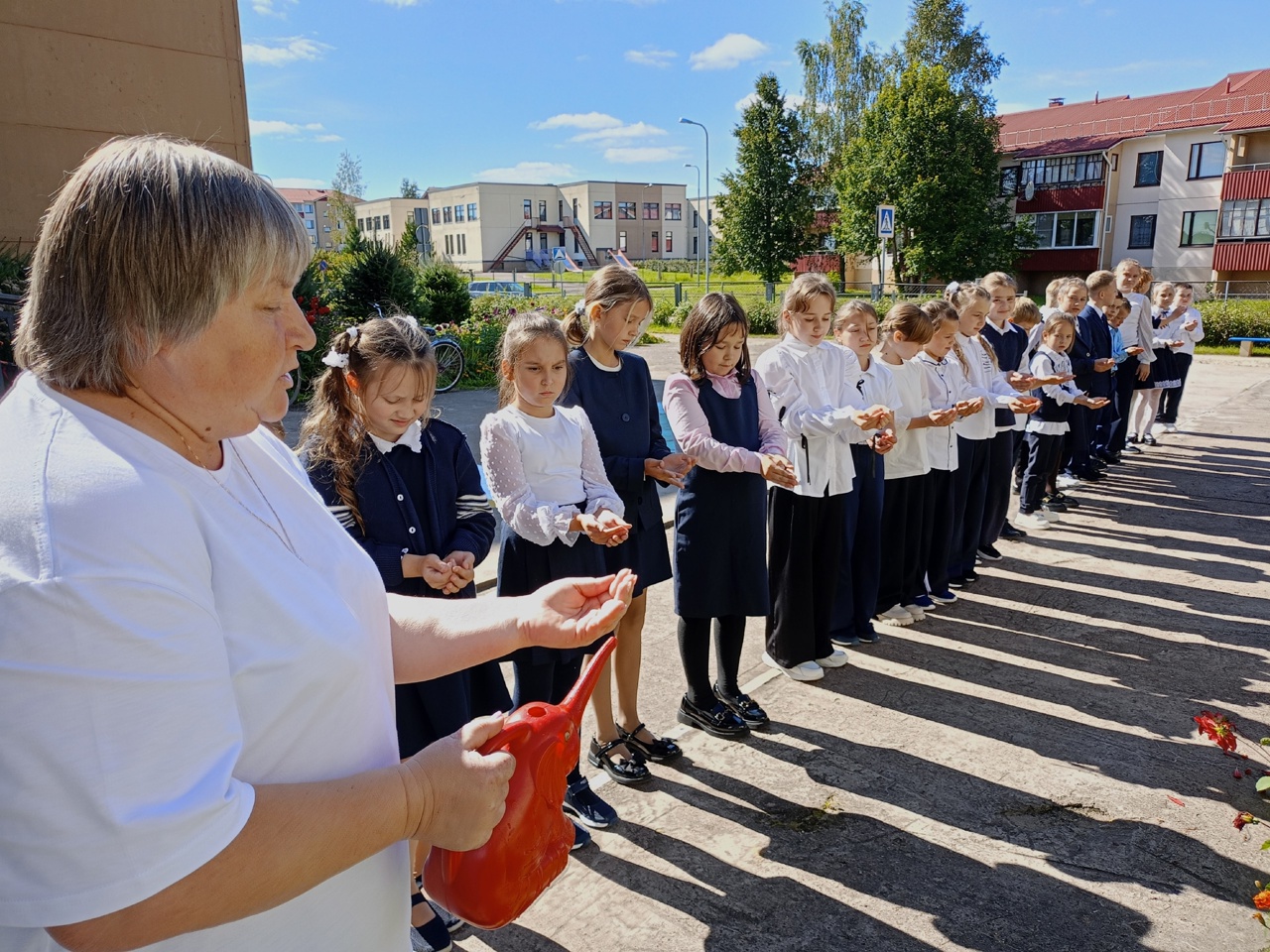 В Андреаполе провели день солидарности в борьбе с терроризмом