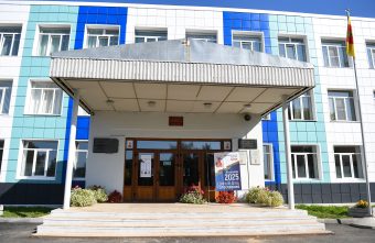 Губернатор Игорь Руденя проинспектировал отремонтированные школы в Торжке