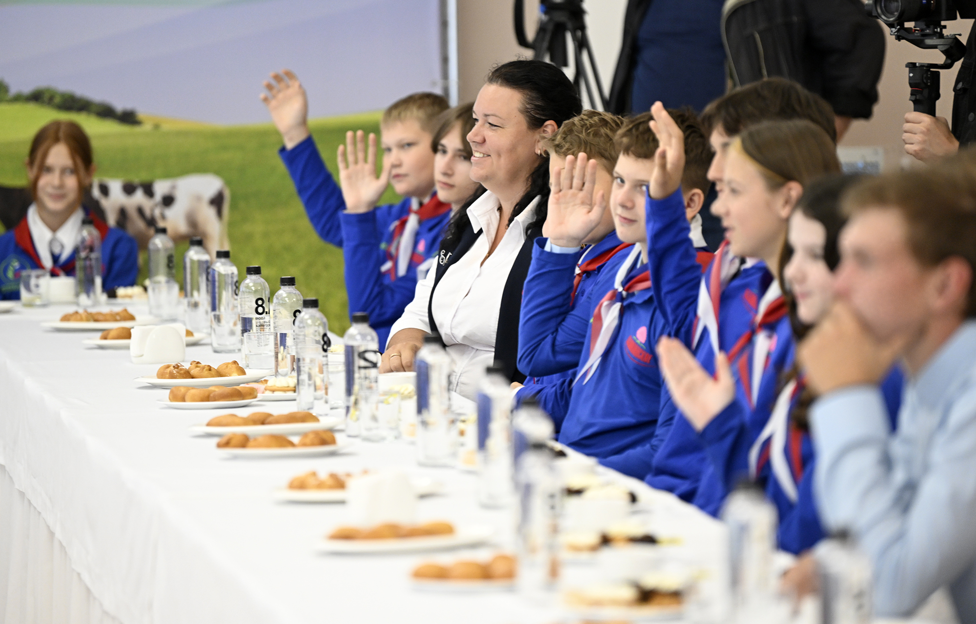 Губернатор Игорь Руденя встретился с молодыми специалистами на площадке ЗАО «Калининское»