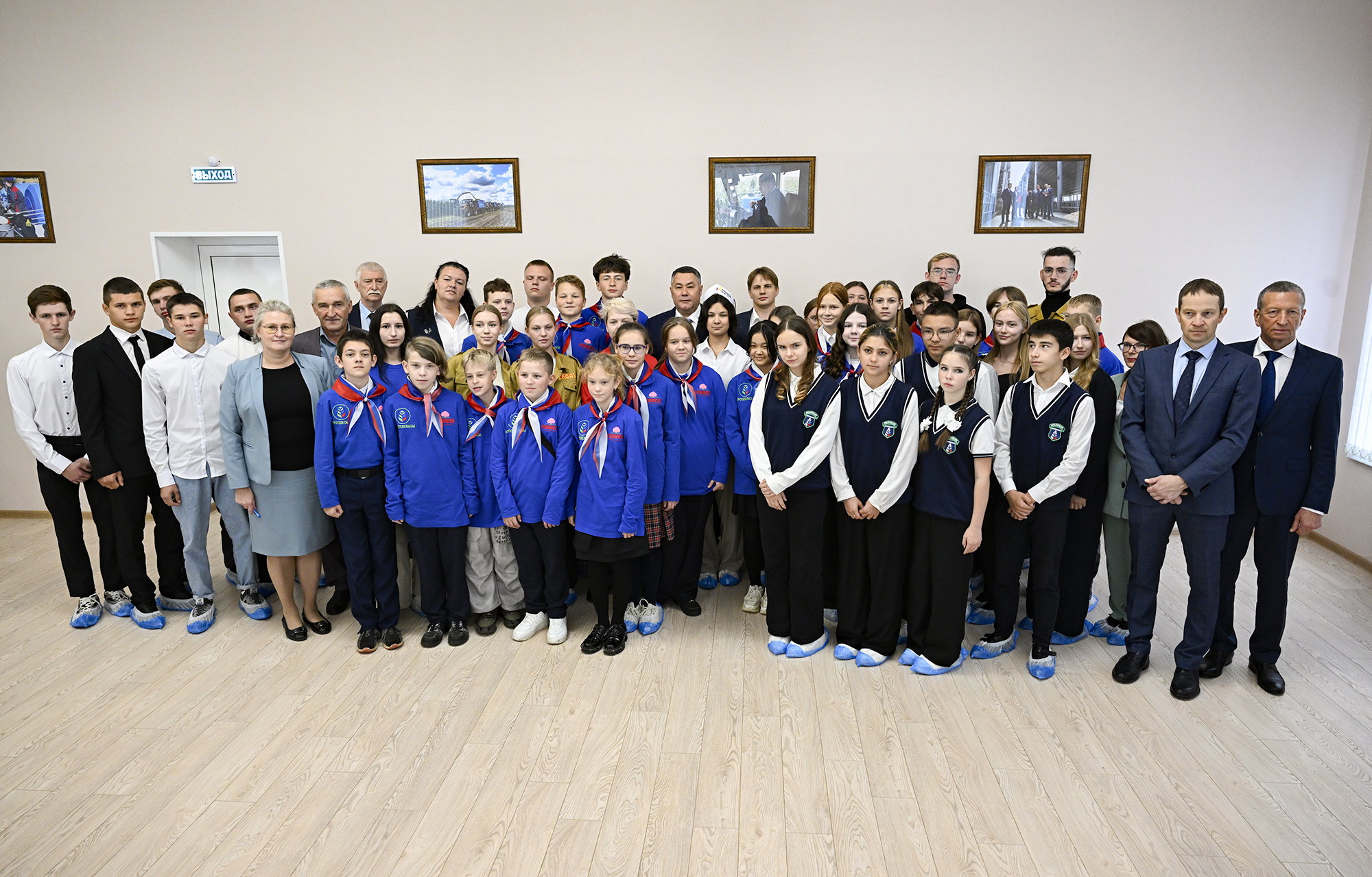 Губернатор Игорь Руденя встретился с молодыми специалистами на площадке ЗАО «Калининское»