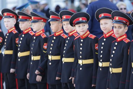 Тверские суворовцы торжественно присягнули на верность Отечеству суворовцы