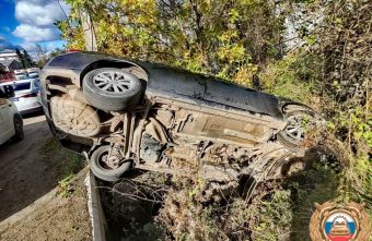 В Твери перевернулась Toyota с пьяной женщиной-водителем Toyota