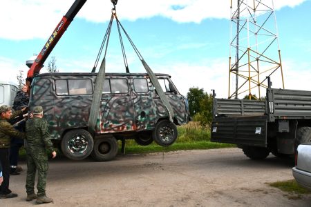 С теплотой и заботой: жители Тверской области направляют в зону СВО технику, пиломатериалы и варенье