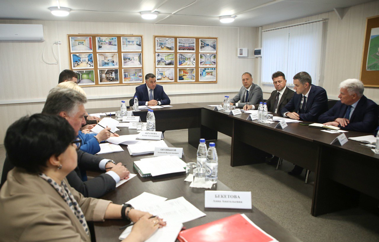 Губернатор Игорь Руденя провёл выездное совещание по строительству Детской областной больницы