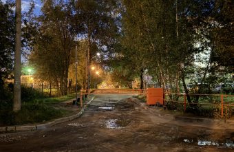 В Твери "скорая" не смогла проехать на вызов из-за шлагбаума Скорая