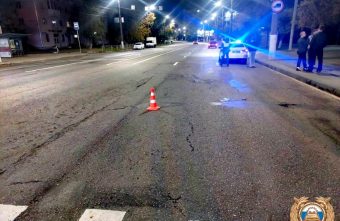 В Твери двое подростков на арендном самокате попали под колеса автомобиля подростков