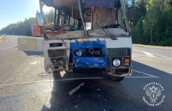 В Тверской области 8 человек пострадали в ДТП с дачным автобусом В Тверской области 8 человек пострадали в ДТП с дачным автобусом