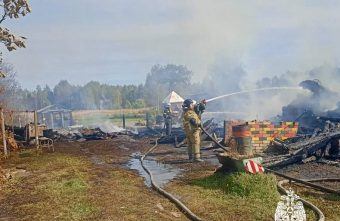 В деревне в Тверской области дом сгорел дотла сгорел