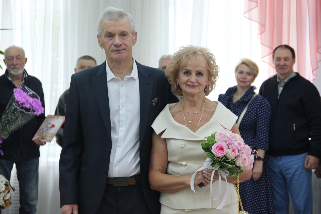 В Вышневолоцком округе чествовали супружескую пару, чей союз выдержал испытание временем