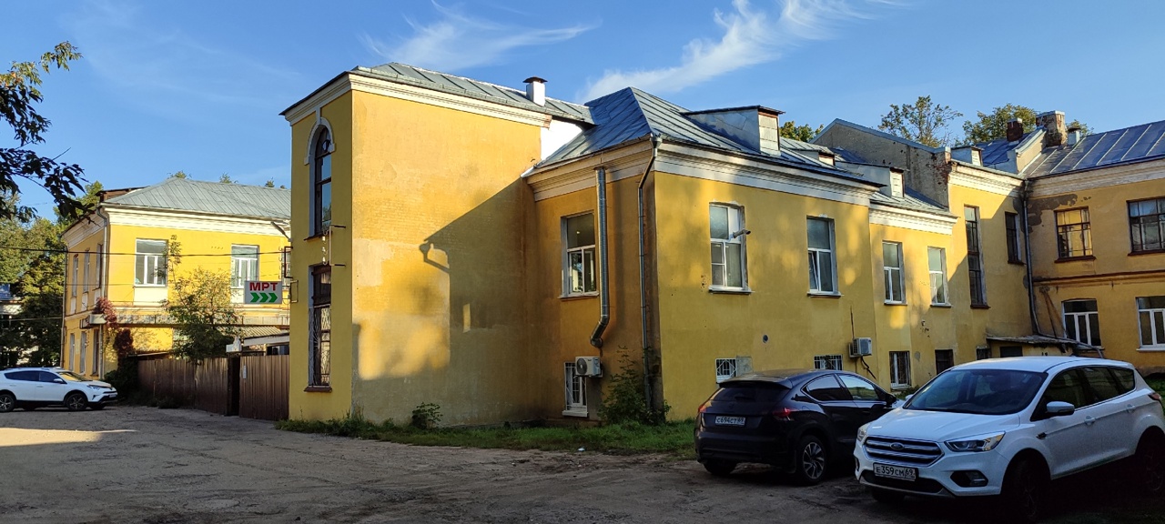 Не проходите мимо: тверской дуб, который помнит классиков