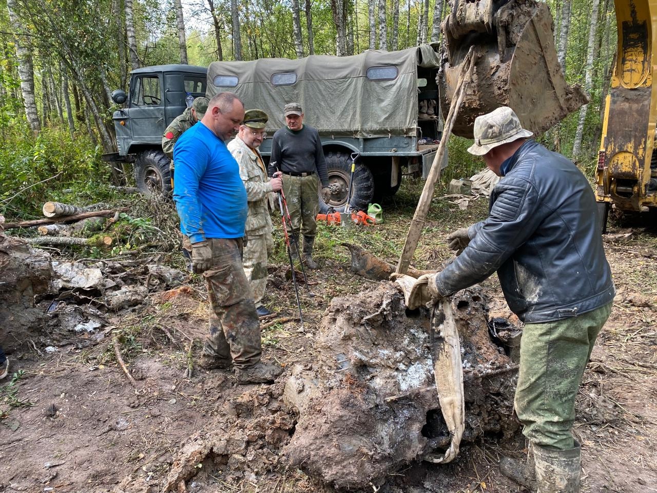В Тверской области нашли бомбардировщик, горевший в воздухе