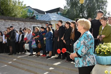 В Вышнем Волочке Тверской области открыли мемориальные доски героям СВО доски