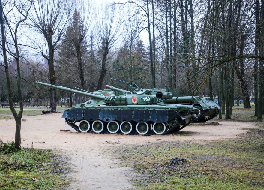 Губернатор Игорь Руденя поздравил военнослужащих и ветеранов Тверской области с Днем танкиста