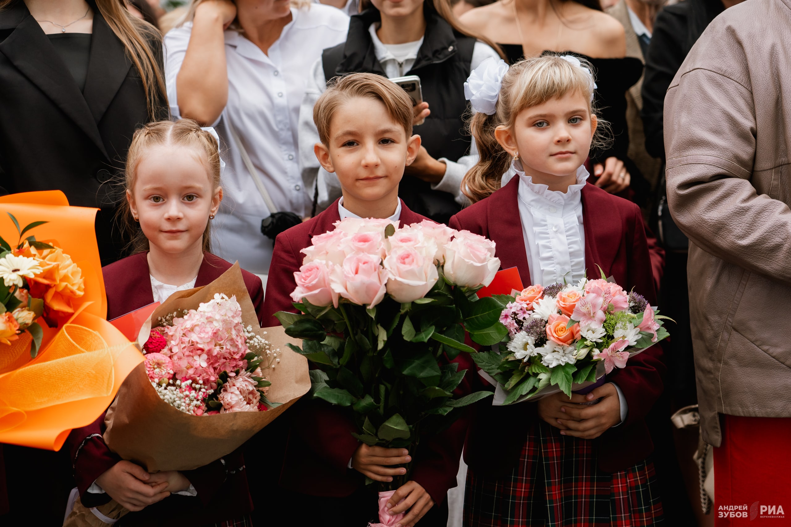 Губернатор Игорь Руденя поздравил с Днем знаний учеников и педагогов тверской гимназии №10