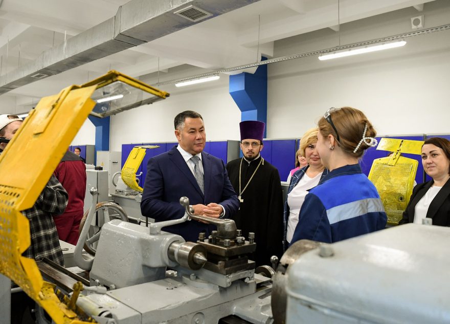 Педагогика, машиностроение и строительство: в колледжах Тверской области открылись новые кластеры