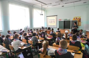 Лучшим учителям Тверской области присудили федеральные премии