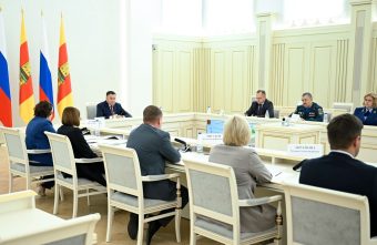 Губернатор Игорь Руденя поставил перед главами муниципалитетов Тверской области задачи на предстоящий отопительный сезон Губернатор Игорь Руденя поставил перед главами муниципалитетов Тверской области задачи на предстоящий отопительный сезон