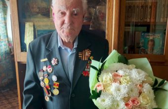 100 лет исполнилось участнику Великой Отечественной войны Николаю Макарову из Твери 100 лет исполнилось участнику Великой Отечественной войны Николаю Макарову из Твери