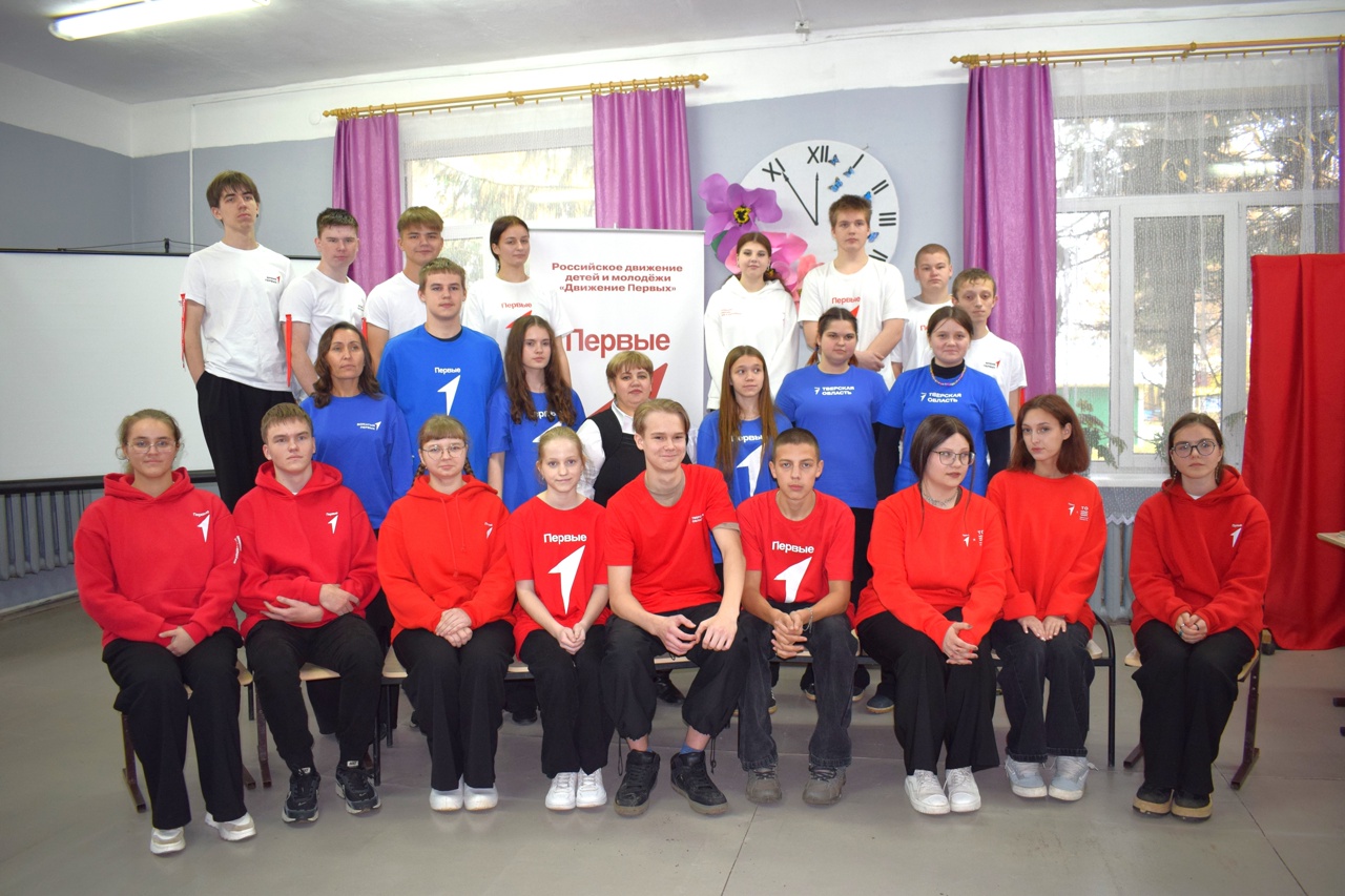 Активную оленинскую молодежь поблагодарили за работу