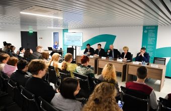 Студентам Тверской области рассказали, как противостоять экстремизму и мошенничеству