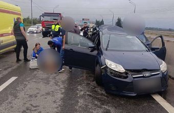 В Тверской области расследуют ДТП, в результате которого погибли три человека погибли