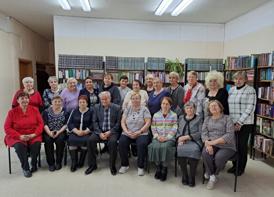 Жители Оленино перенеслись во времена счастливой юности Жители Оленино перенеслись во времена счастливой юности