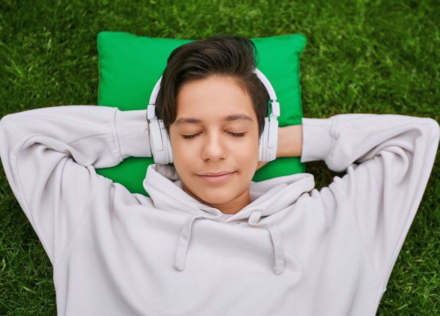 Мода на ретро дошла до наушников: жители Твери переходят на полноразмерные модели Мода на ретро дошла до наушников: жители Твери переходят на полноразмерные модели