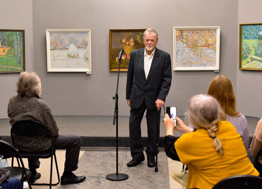 В Твери проходит выставка Михаила Малышева «Времена года»