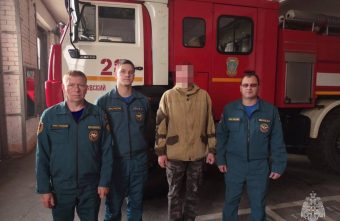 поблагодарил