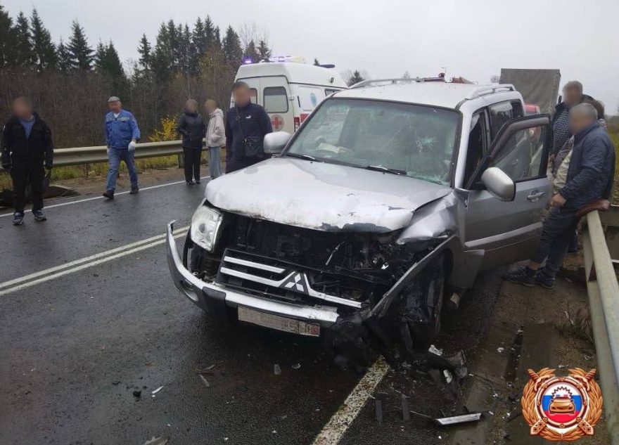 пять человек