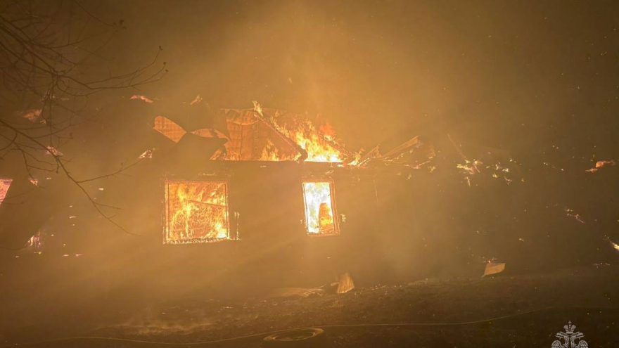 В Тверской области сгорел жилой дом сгорел