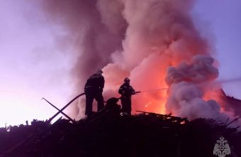 Потушили 300 «квадратов»: появились подробности пожара в бывшем леспромхозе в Тверской области подробности