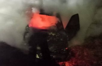 На трассе в Тверской области сгорел автомобиль сгорел
