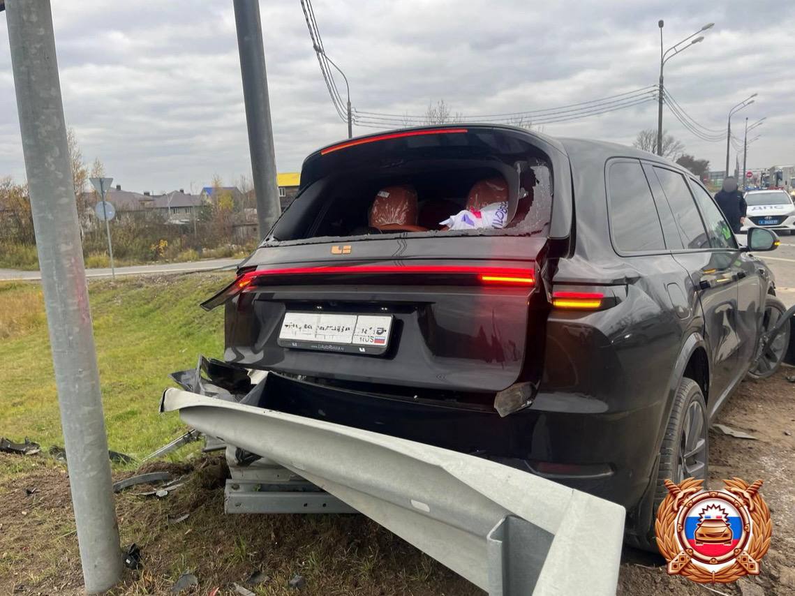 Неудачно перестроился: появились подробности тройного ДТП под Тверью