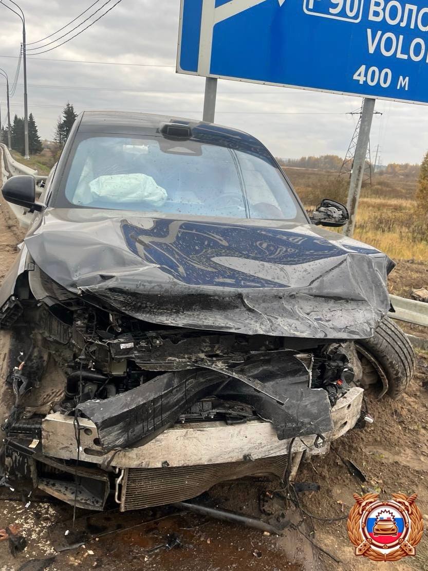 Неудачно перестроился: появились подробности тройного ДТП под Тверью