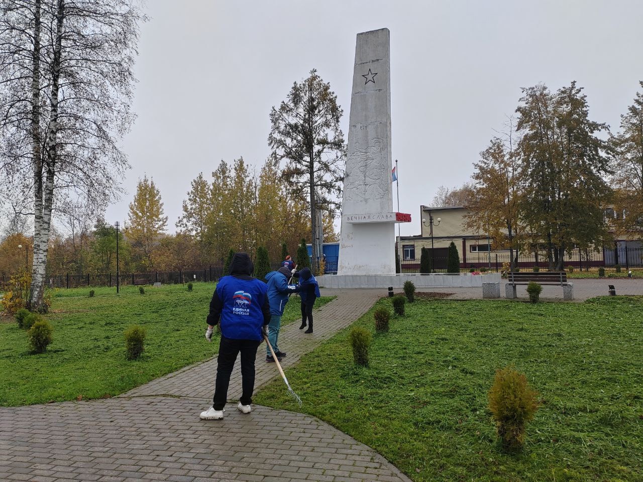 Активисты «Единой России» преобразили городской парк в Сонково