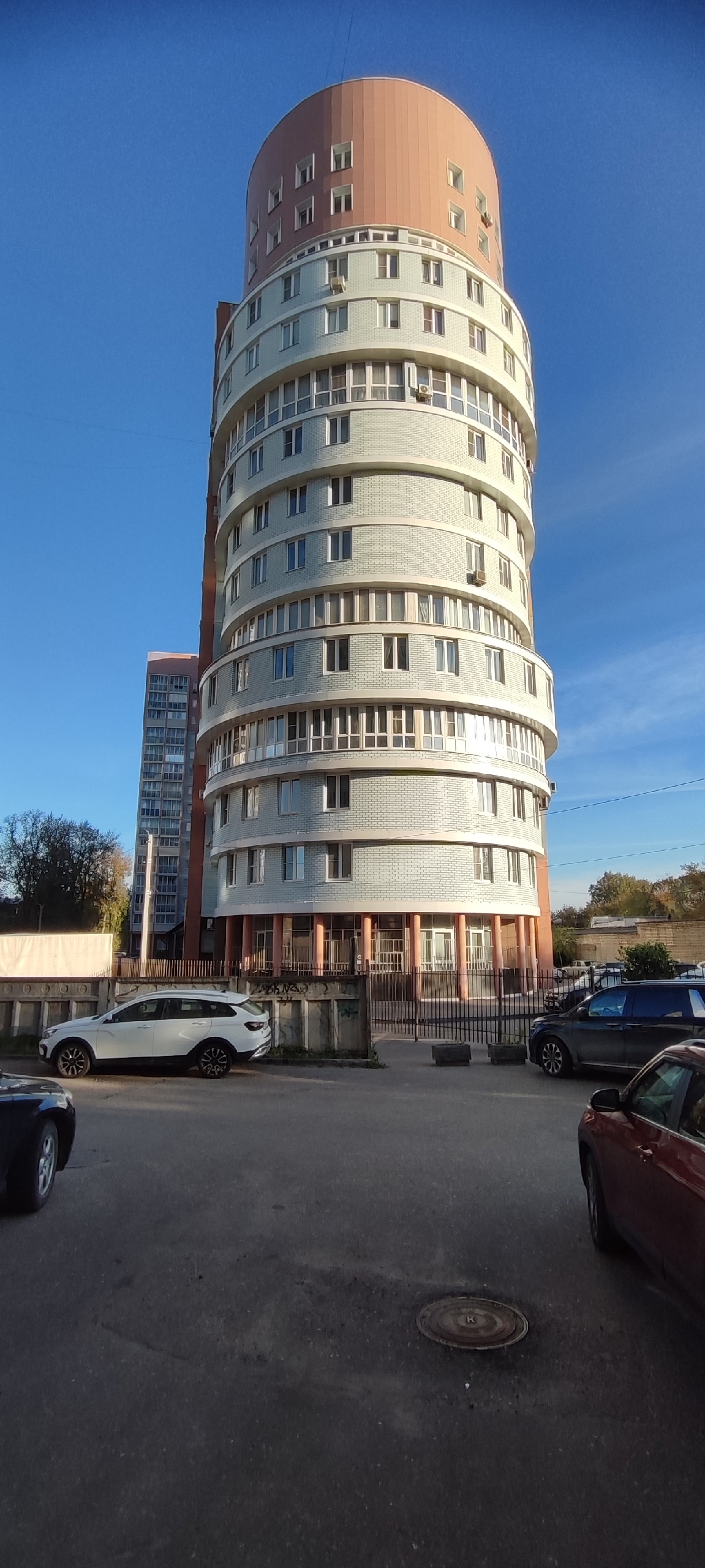 Парад уродов: чертова дюжина неоднозначных тверских строений