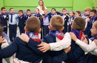 Больше 12 тысяч первоклассников Тверской области посвятили в «Орлята России»